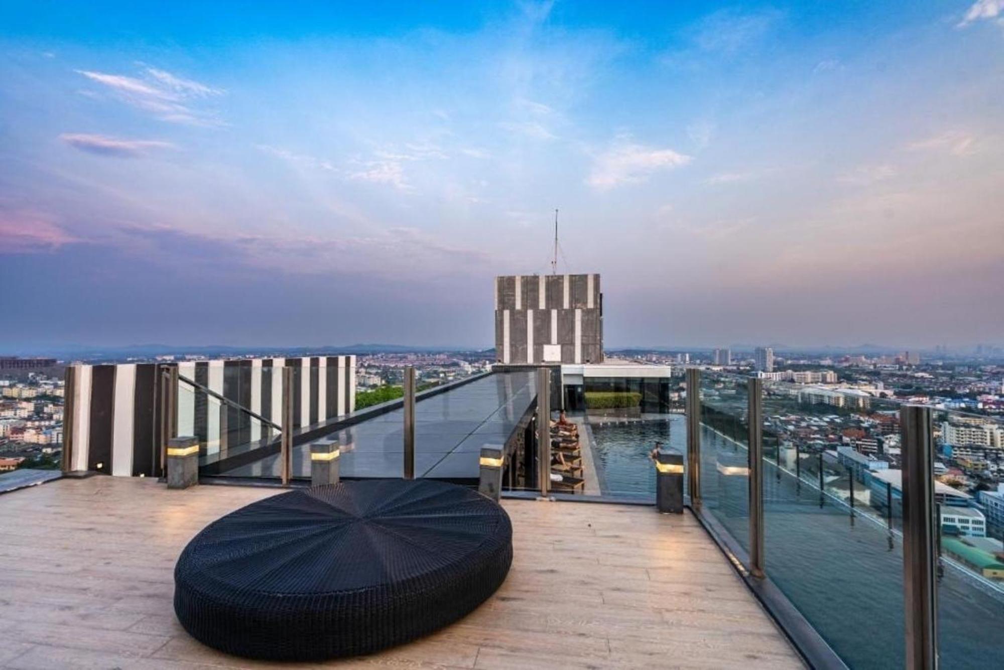 The Base Central Pattaya By Mickey エクステリア 写真