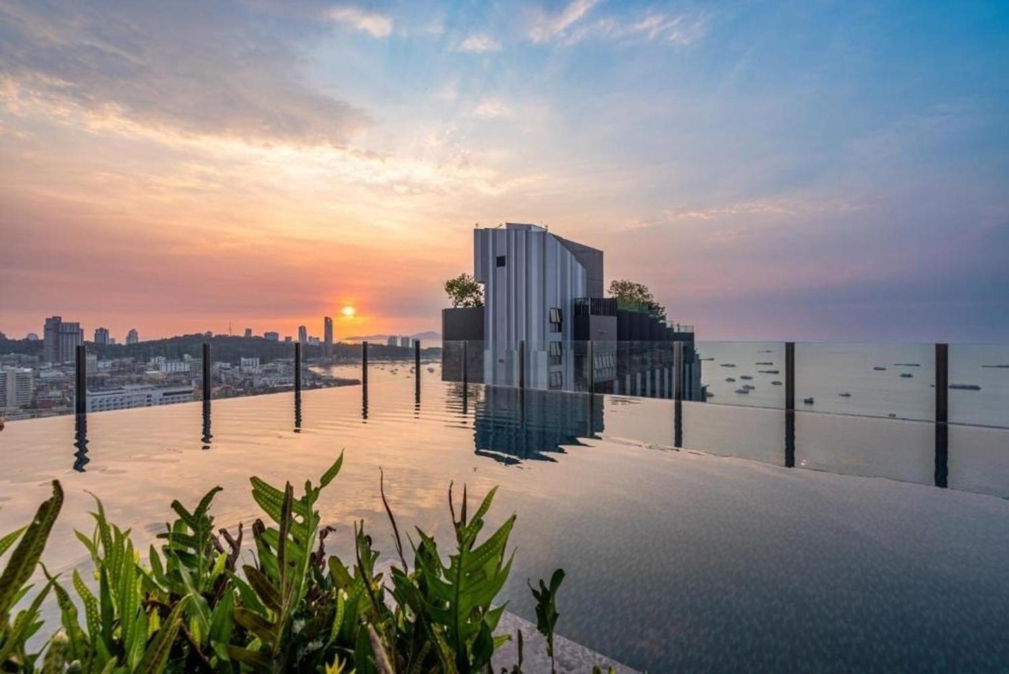 The Base Central Pattaya By Mickey エクステリア 写真