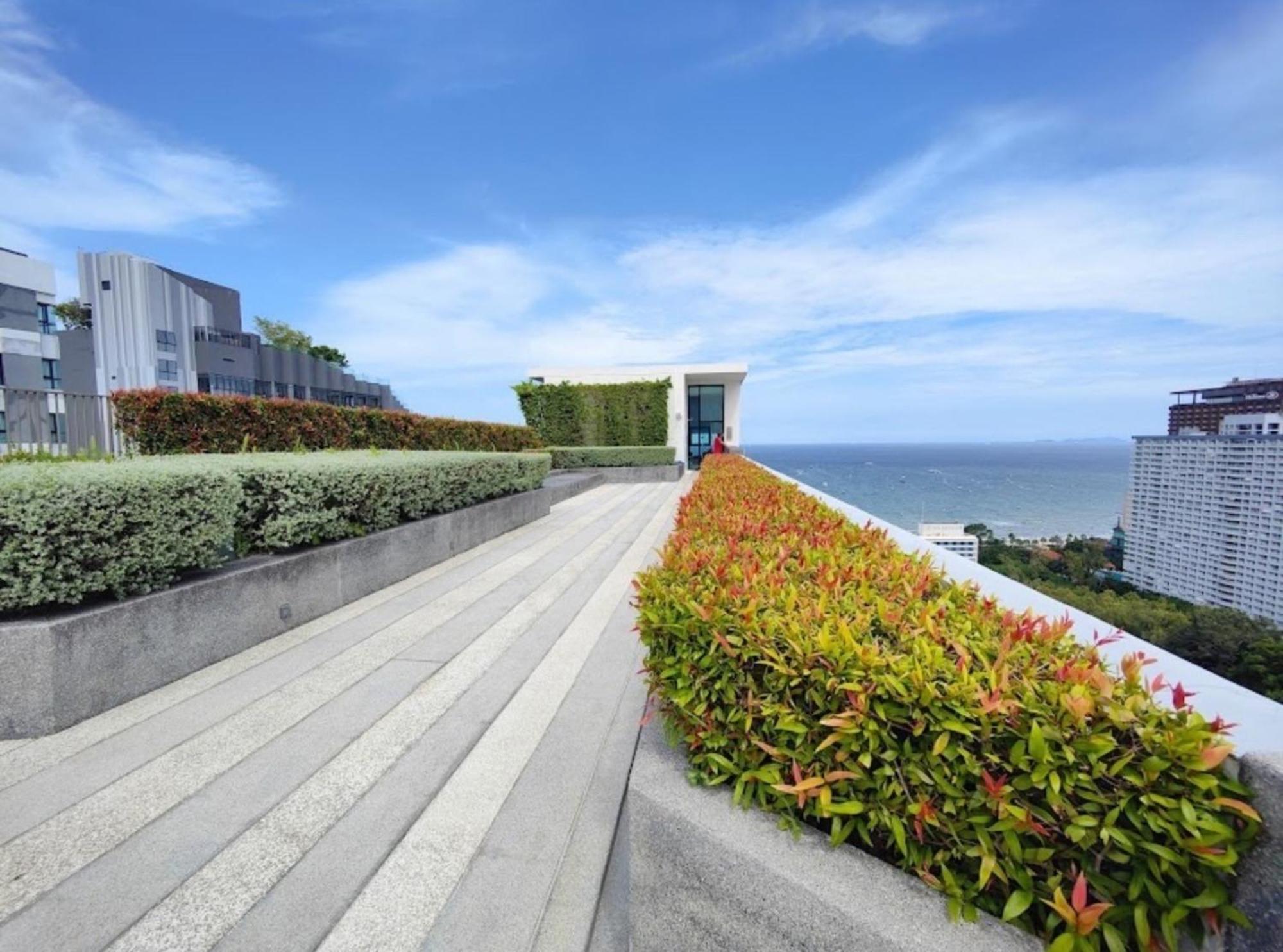 The Base Central Pattaya By Mickey エクステリア 写真